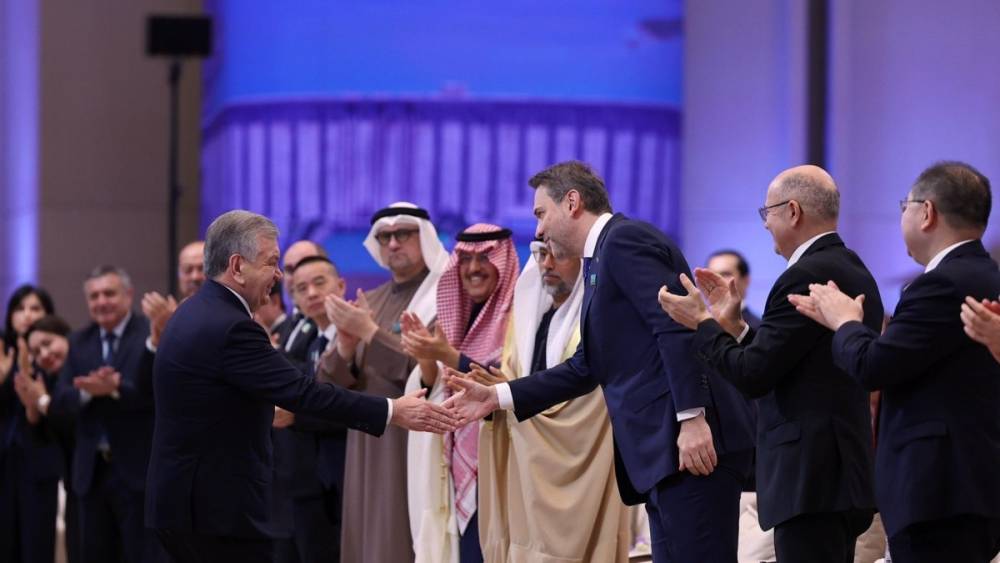 Bakan Bayraktar&rsquo;dan enerji d&ouml;n&uuml;ş&uuml;m&uuml; ve yatırım mesajı 