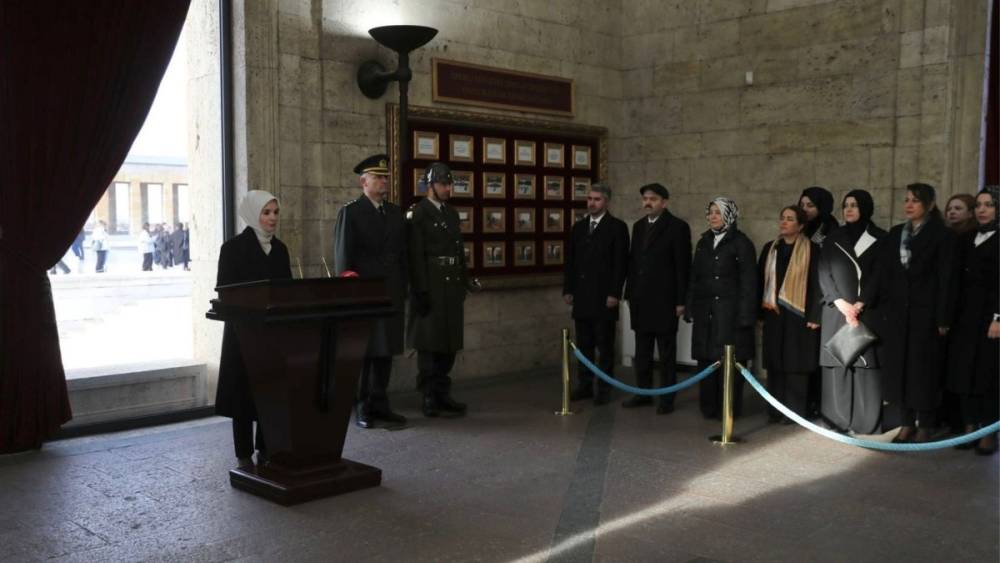 T&uuml;rk Kadınının Se&ccedil;me ve Se&ccedil;ilme Hakkının 91. yılı Anıtkabir&rsquo;de kutlandı 