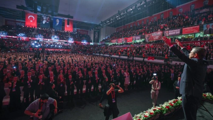&ldquo;CHP Kurultayı&rsquo;nda B&uuml;y&uuml;k Deprem: Gaziantep Haritadan Silindi!&rdquo;