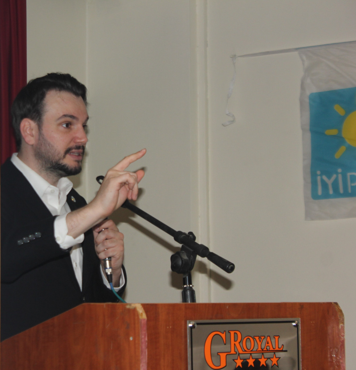 Mültecileri Zamanı Gelince Aşamalı Olarak Göndereceğiz....!