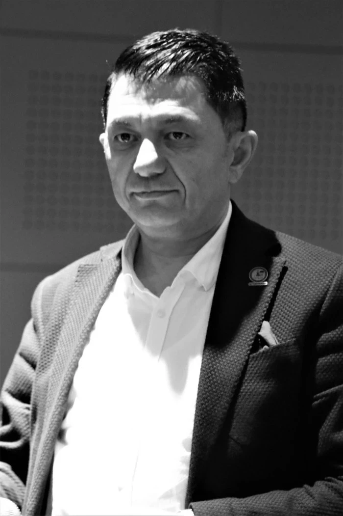 Mete B&uuml;y&uuml;kmurat